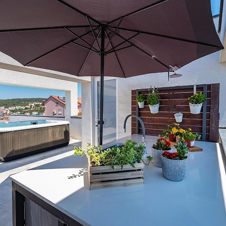 Rooftop Spa Apartment Trogir Exterior photo